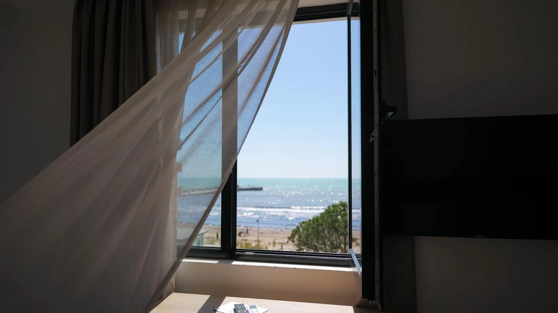 Afa Hotel Durrës 3*,